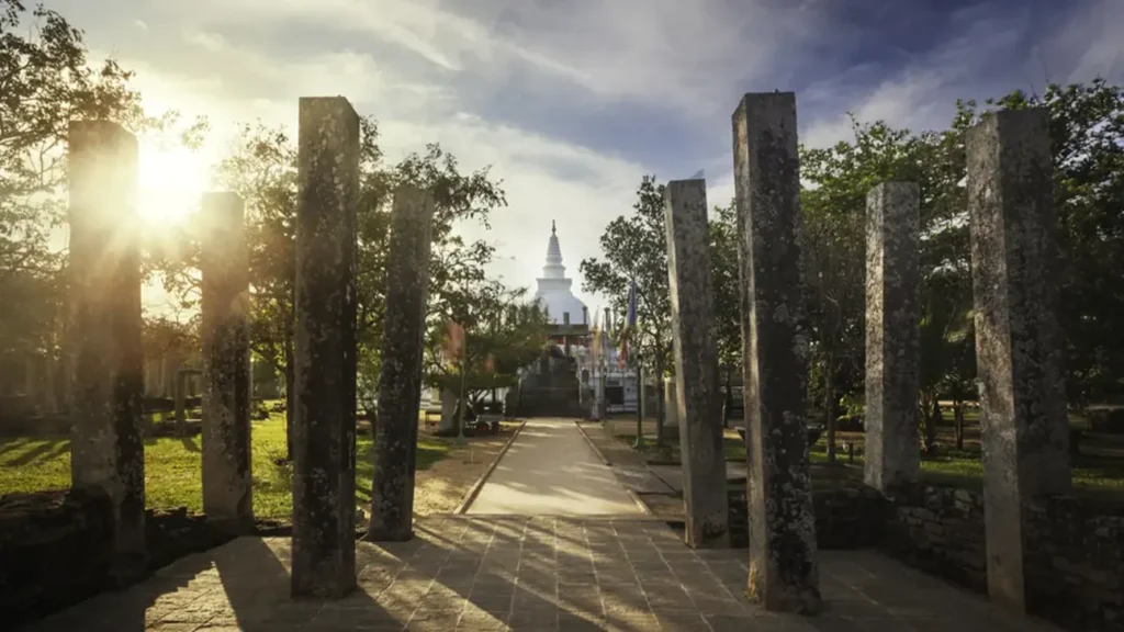 anuradhapura ancient city 1295x728